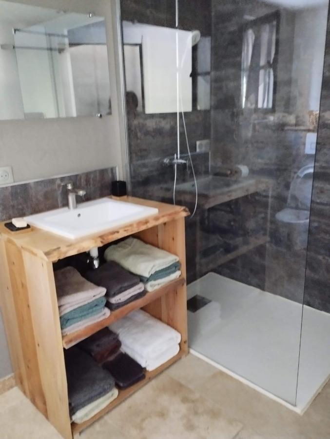 Chambre D'Hotes L'Orange Bleue Rustrel Dış mekan fotoğraf