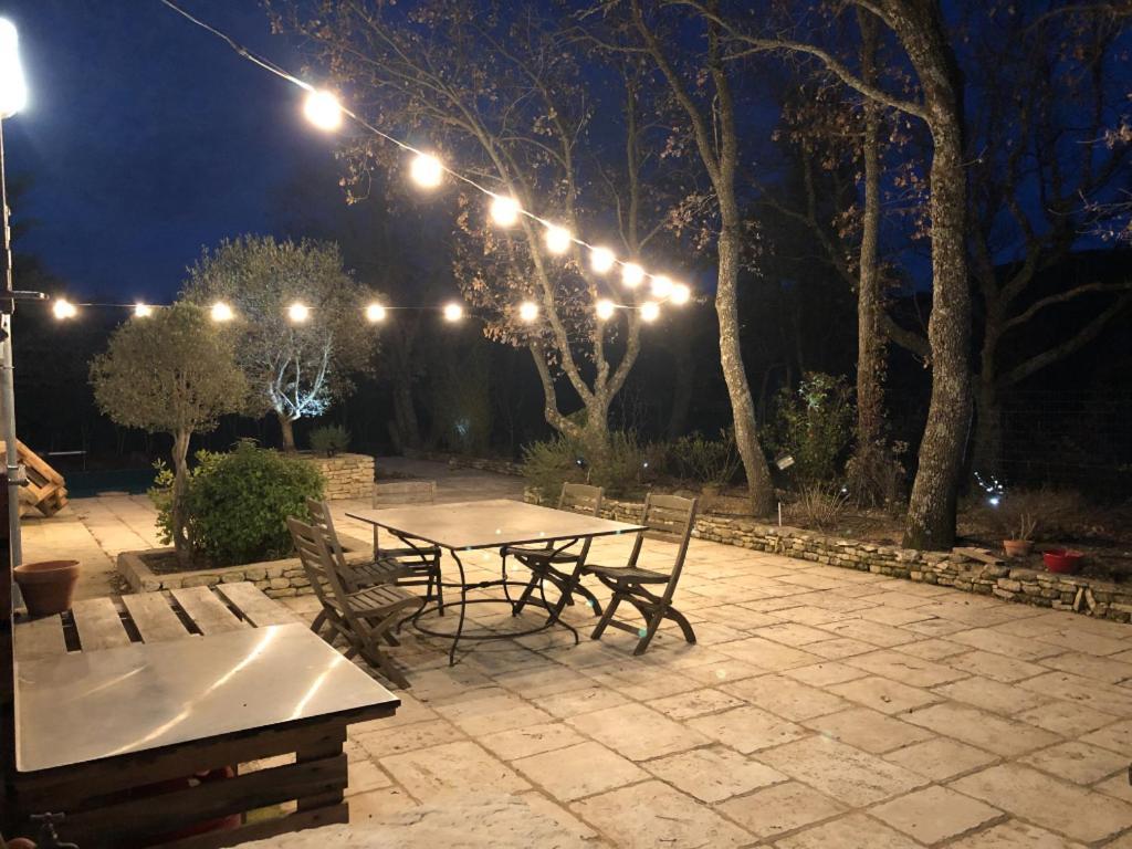 Chambre D'Hotes L'Orange Bleue Rustrel Dış mekan fotoğraf